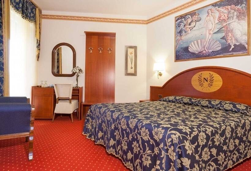 수피리어 트리플 룸, Napoleon