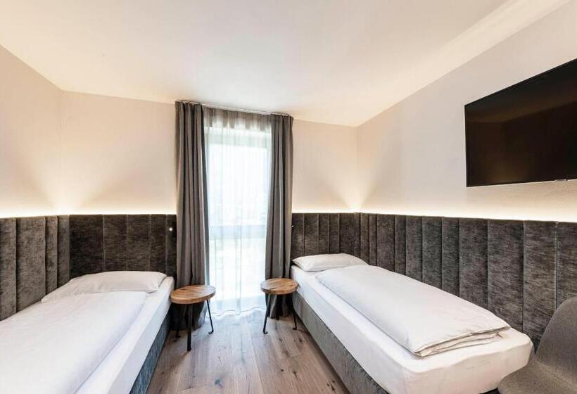 סוויטה משפחתית, Olympia