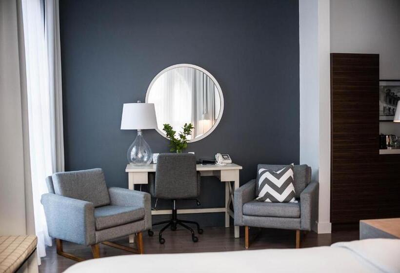 اتاق سوپریور, Oui Go!