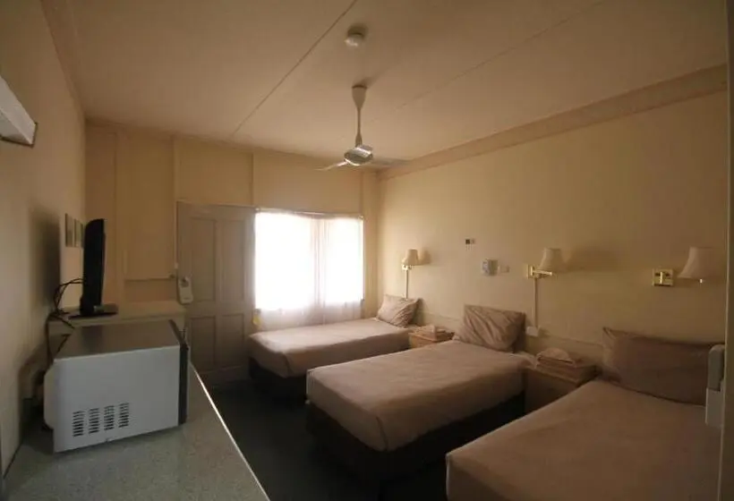 ベーシックトリプルルーム, Aromet Motor Inn