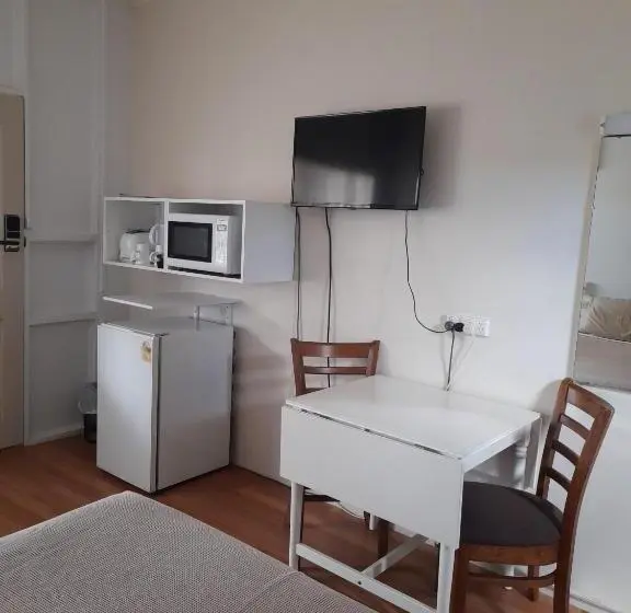 デラックスルーム, Aromet Motor Inn