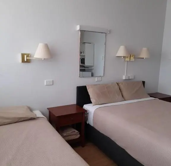 スタンダードルーム, Aromet Motor Inn