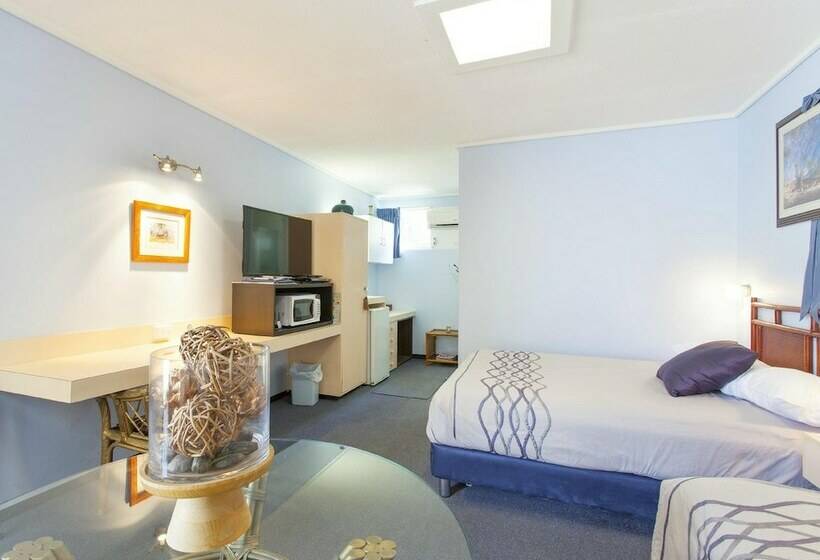 标准间, Raceways Motel