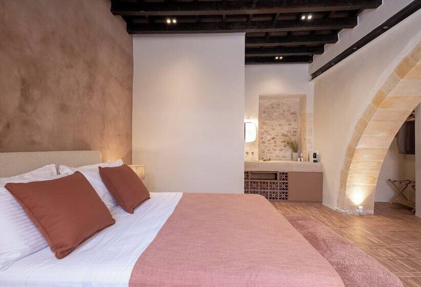 Люкс, Qualia Slowlife Suites