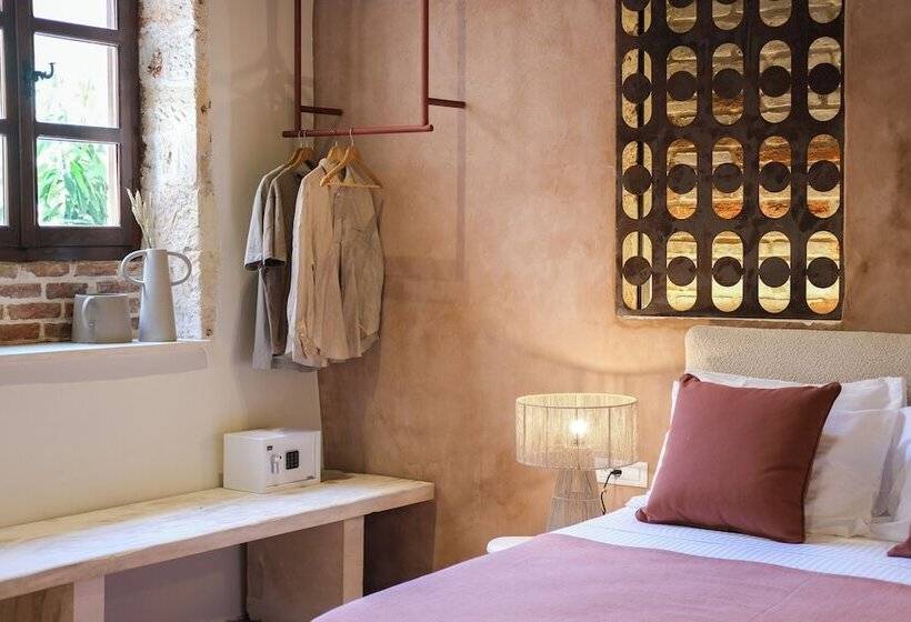Люкс, Qualia Slowlife Suites