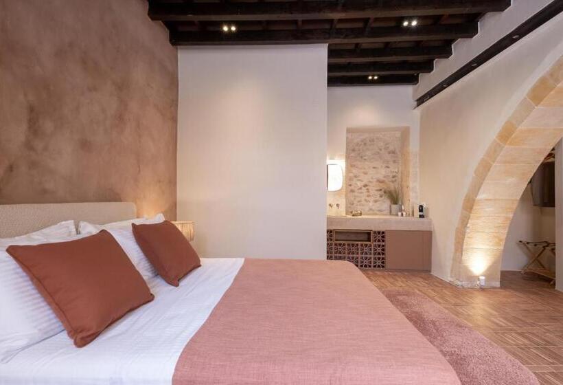 Люкс, Qualia Slowlife Suites