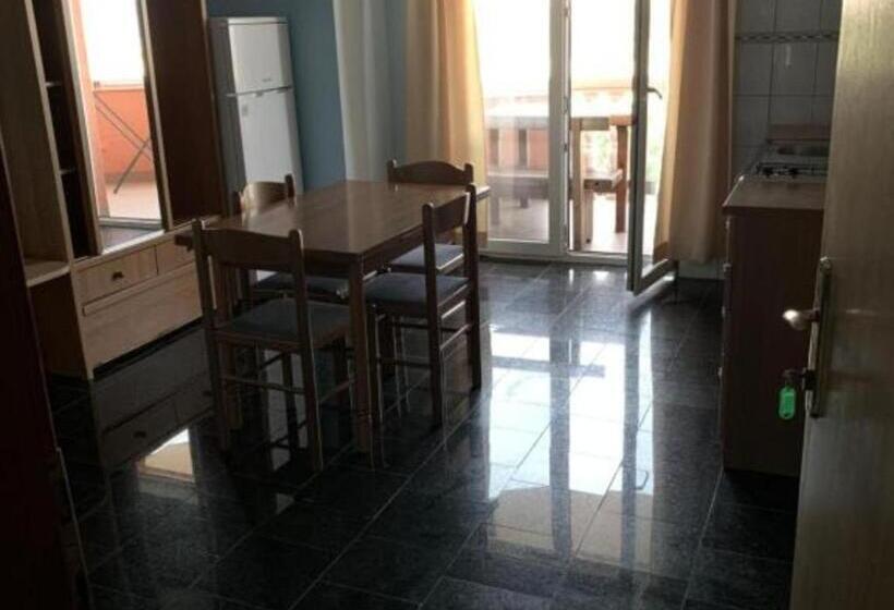 شقة غرفتين مطلة على البحر, Apartments Ata