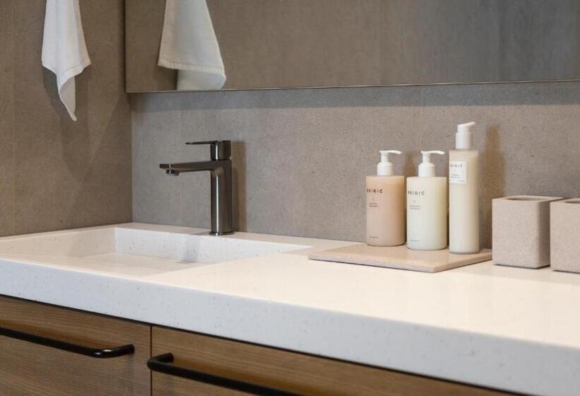 غرفة ديلوكس مطلّة علي الحديقة, Materra