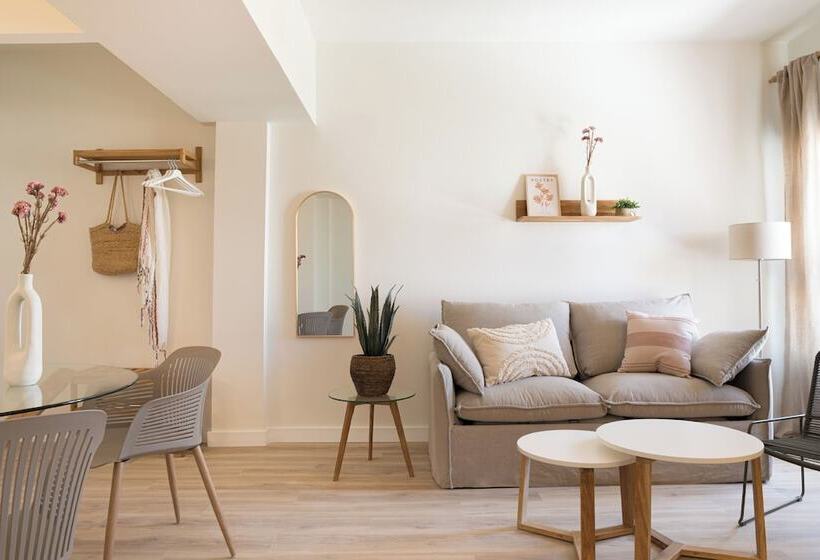 수피리어 스위트, Lan Suites