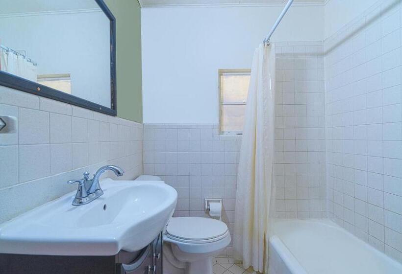 شقة غرفة واحدة, The Inn By Oyo El Dorado Lake