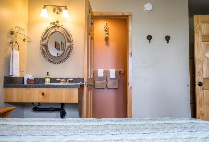 غرفة قياسية, Bay Avenue Inn