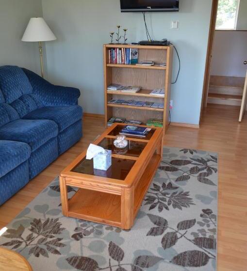 جناح, Bay Avenue Inn