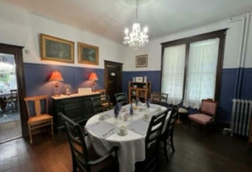 デラックスルーム, Bed And Breakfast Hearts Desire