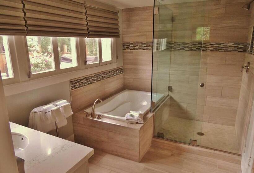 جناح ديلوكس, Huff House Inn And Cabins