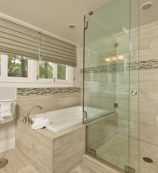 جناح ديلوكس, Huff House Inn And Cabins