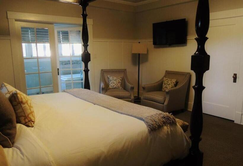 جناح ديلوكس, Huff House Inn And Cabins