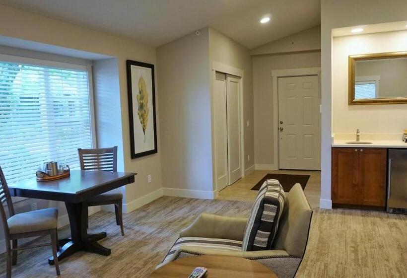 جناح, Huff House Inn And Cabins