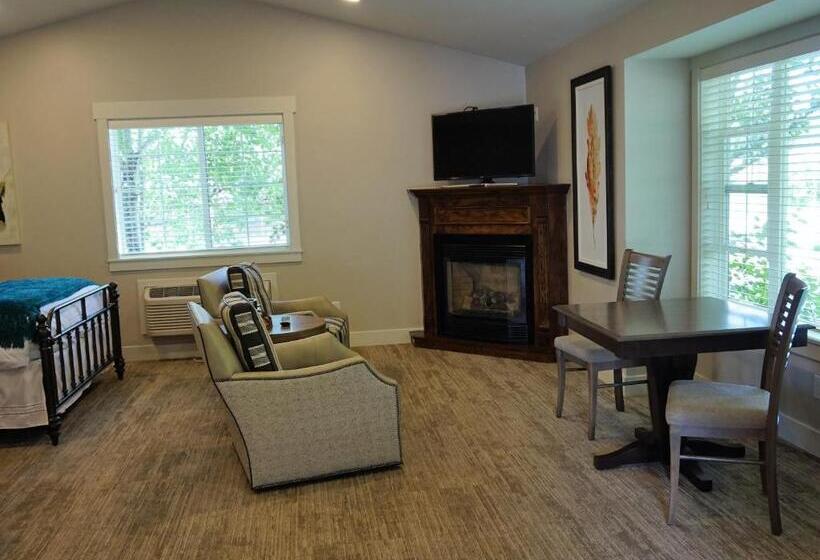 جناح, Huff House Inn And Cabins