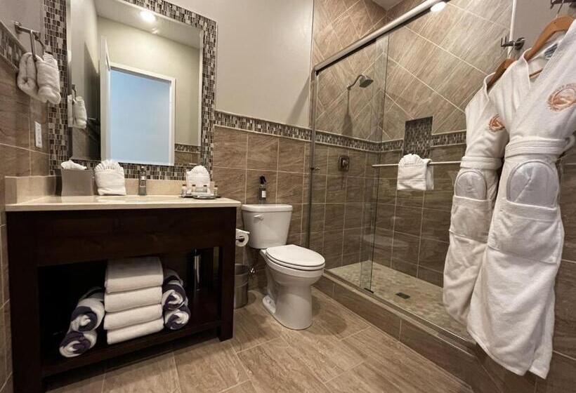 غرفة قياسية سرير كينج, Huff House Inn And Cabins