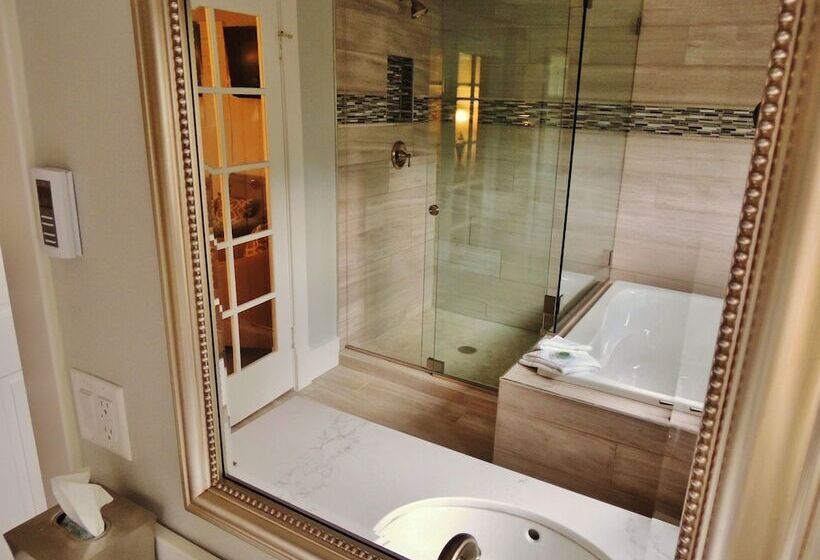 جناح ديلوكس, Huff House Inn And Cabins