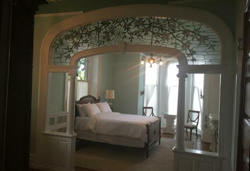 غرفة ديلوكس مزودة بشرفة, The Inn At Centre Park