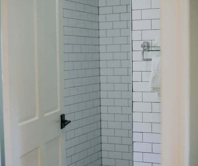 标准间, The Myrtles