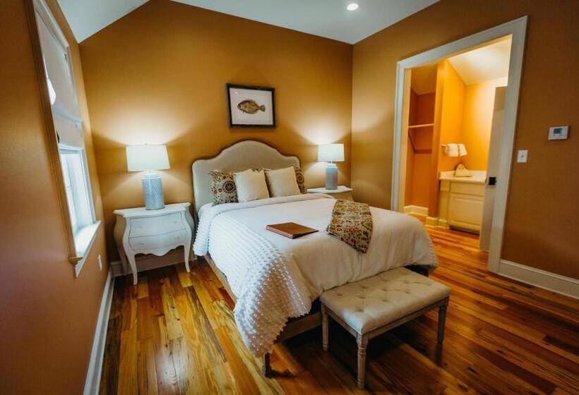 غرفة قياسية, The Myrtles