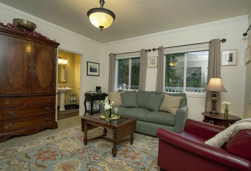 スタンダードルーム, Warm Springs Inn & Winery