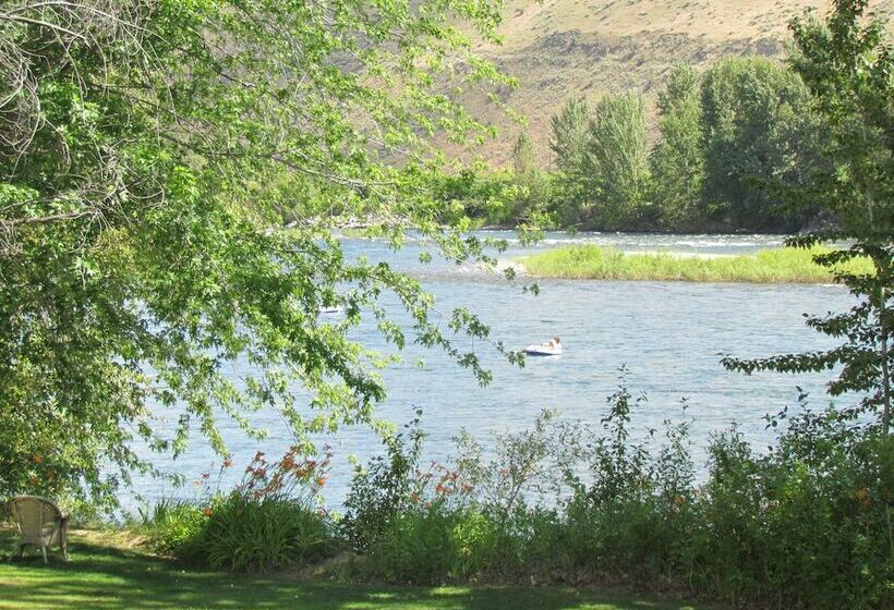 スタンダードルーム, Warm Springs Inn & Winery