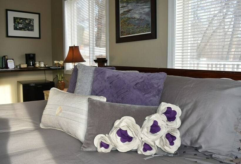 スタンダードルーム, Warm Springs Inn & Winery