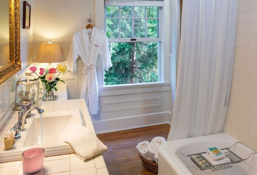 スタンダードルーム, Warm Springs Inn & Winery