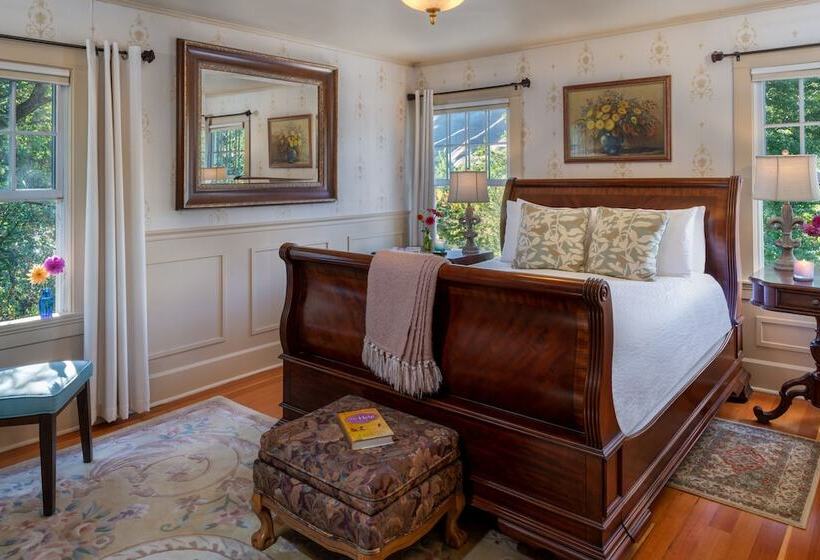 スタンダードルーム, Warm Springs Inn & Winery