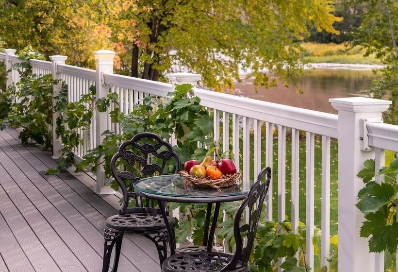 スタンダードルーム, Warm Springs Inn & Winery