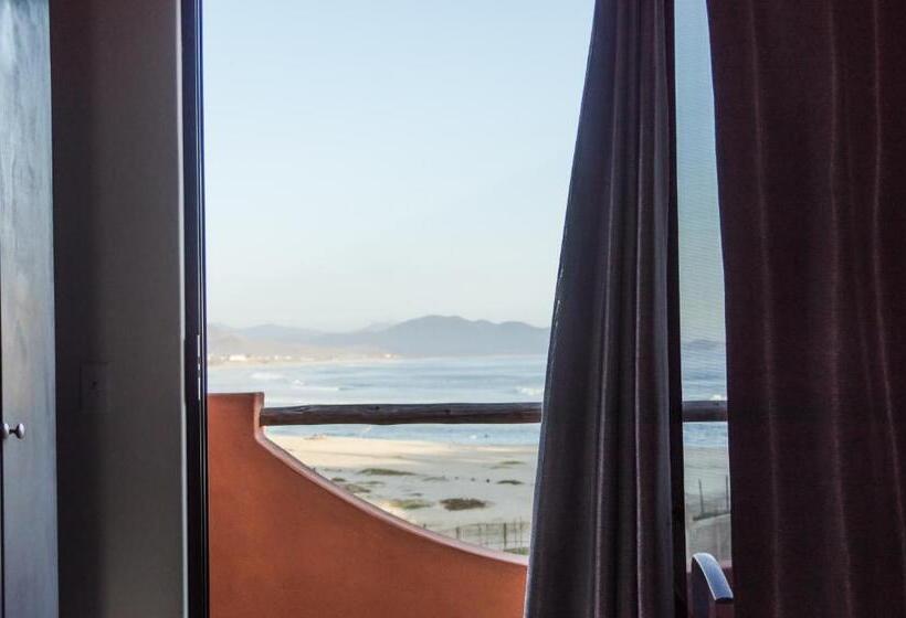 إستوديو قياسى, Cerritos Beach Hotel Desert Moon