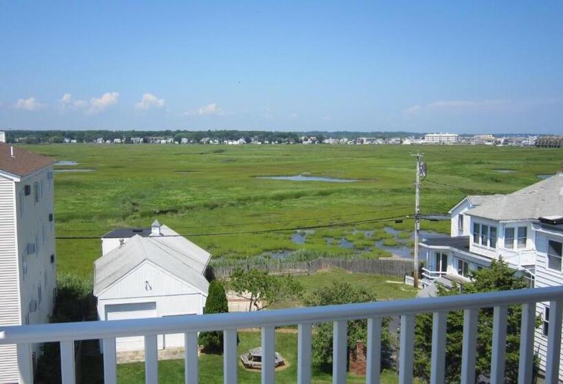 Люкс, Atlantic Breeze Suites