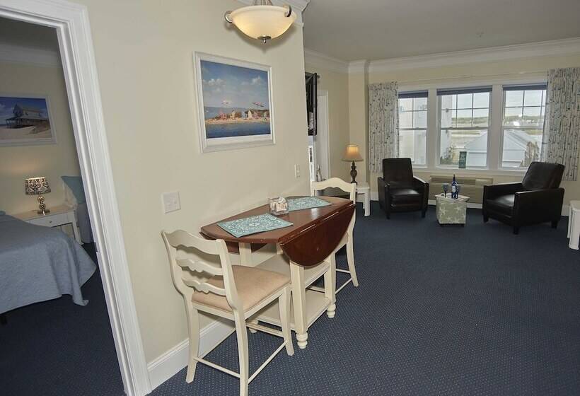 Люкс, Atlantic Breeze Suites