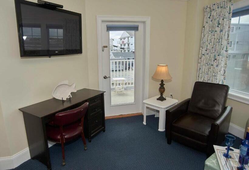 Люкс, Atlantic Breeze Suites