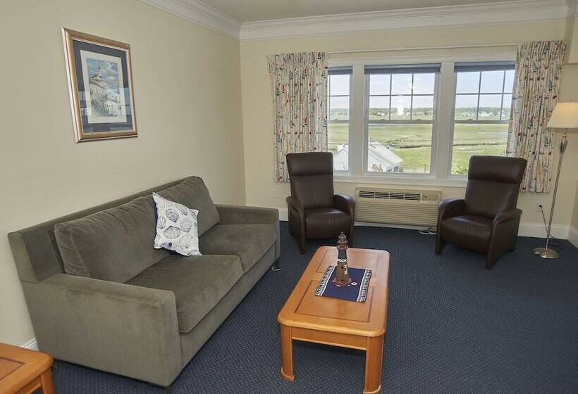 Люкс, Atlantic Breeze Suites