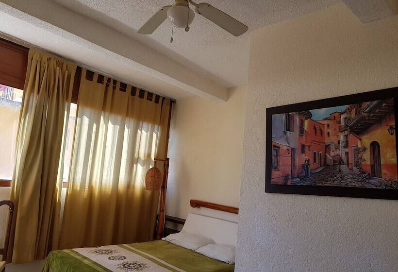 キングサイズベッドのスタンダードルーム, Corona Zihua