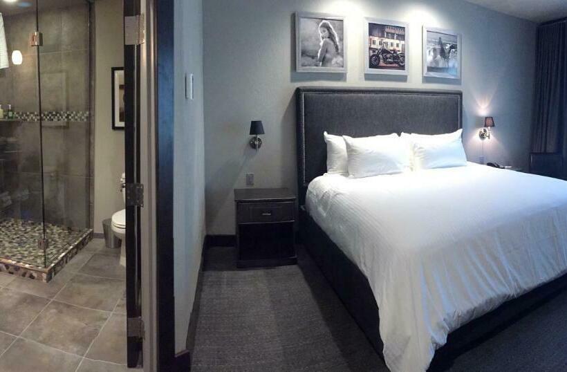 غرفة ديلوكس سرير كينج, Firebrand