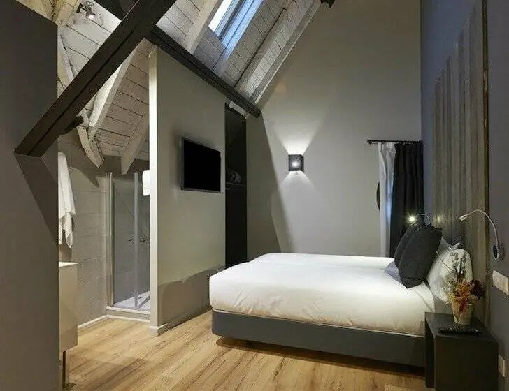 Standardzimmer, Parada Puigcerda