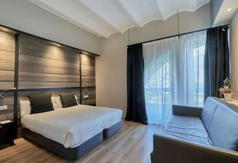 3-Bett-Standardzimmer, Parada Puigcerda