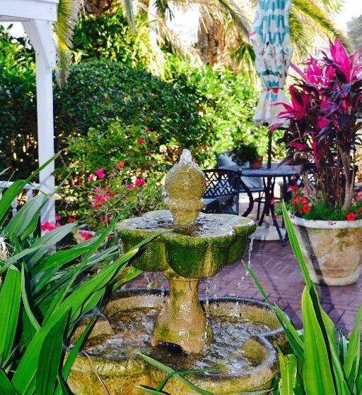 스탠다드 스튜디오 킹침대, Sea Turtle Inn