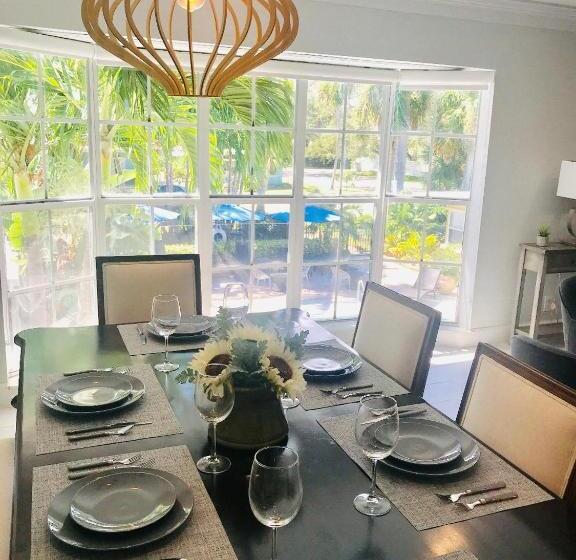 شقة غرفة واحدة مطلة على حمام السباحة, Sea Turtle Inn