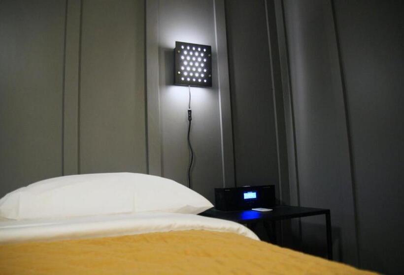 חדר סטנדרט עם מיטת קינג, The Coachman