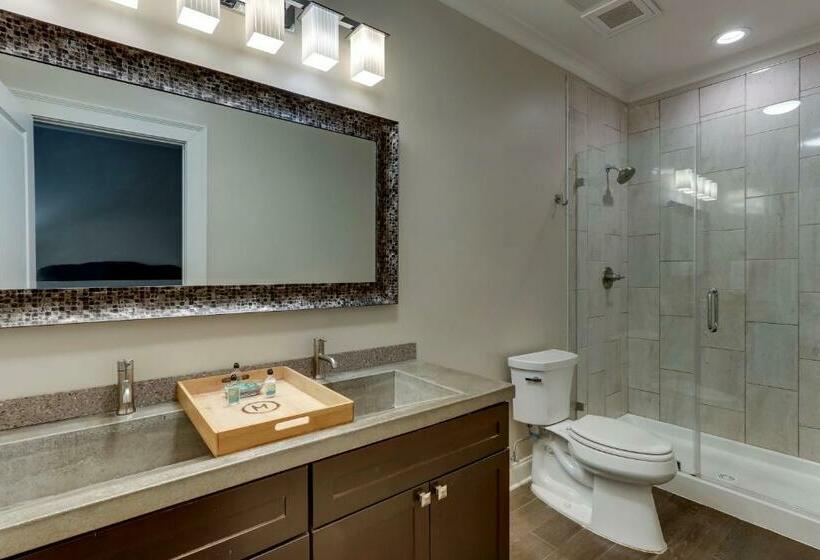 套房, The Mantissa