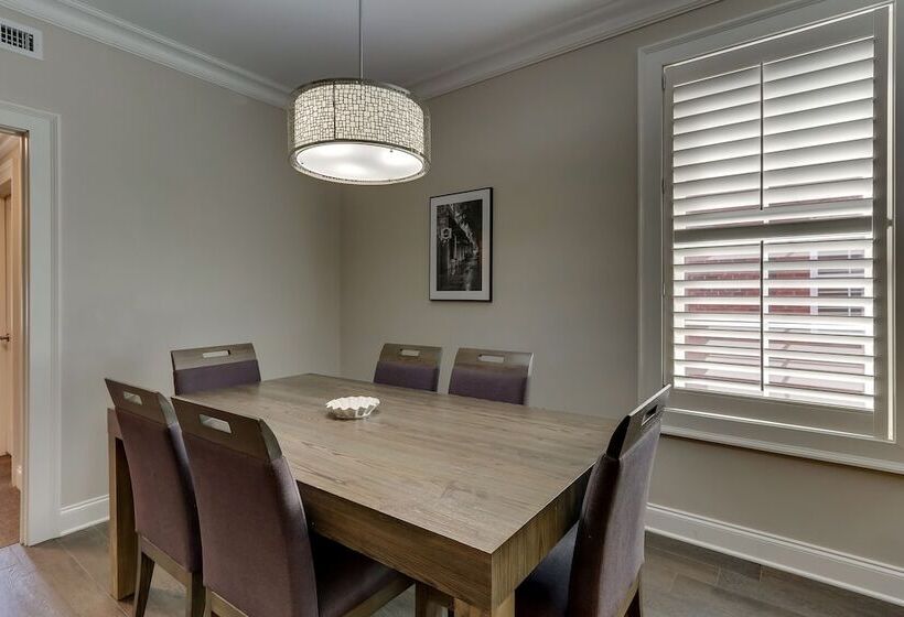 套房, The Mantissa