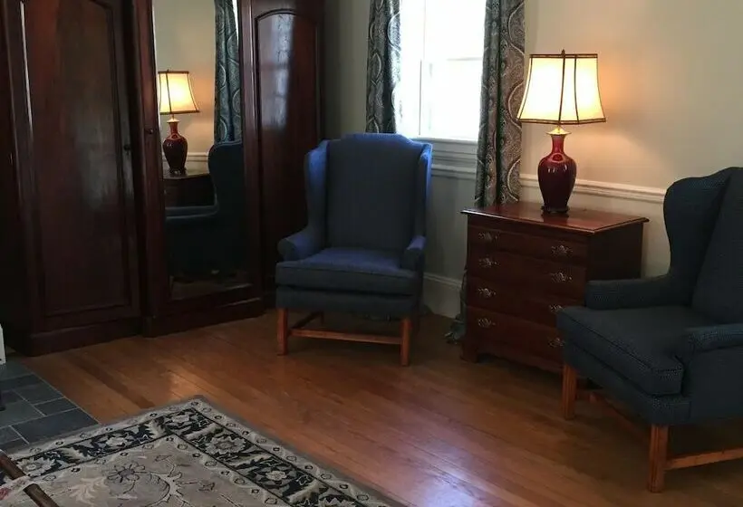 クイーンサイズベッドのスイートルーム, Windsor Mansion Inn