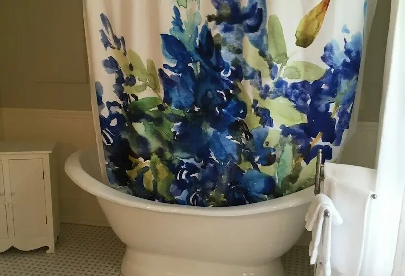 クイーンサイズベッドのスイートルーム, Windsor Mansion Inn