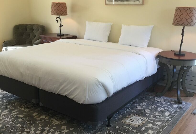 بنجلو قياسى, Windsor Mansion Inn